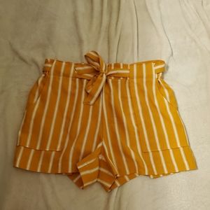 Yellow/orange tie shorts